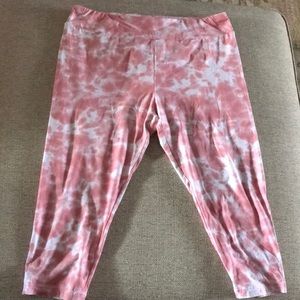 Time and Tru Velour Capri Lounge Pants